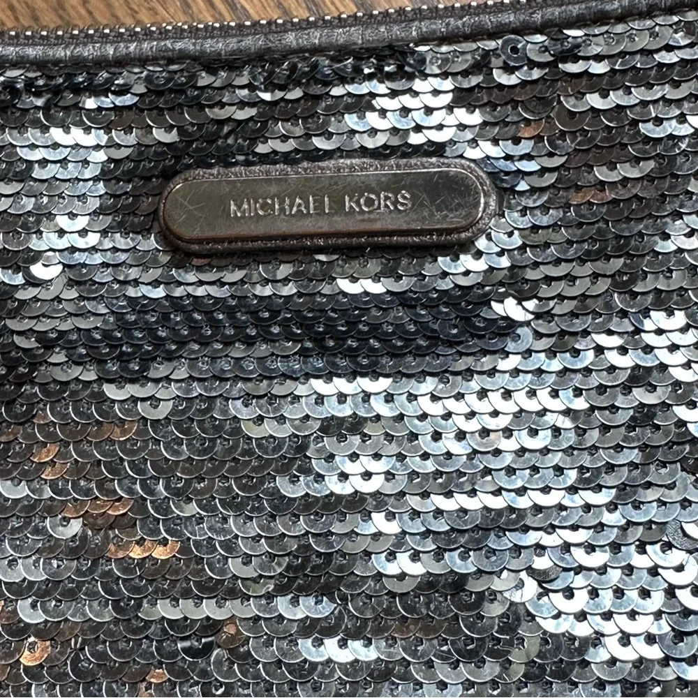 Michael Kors - Sequin Wristlet